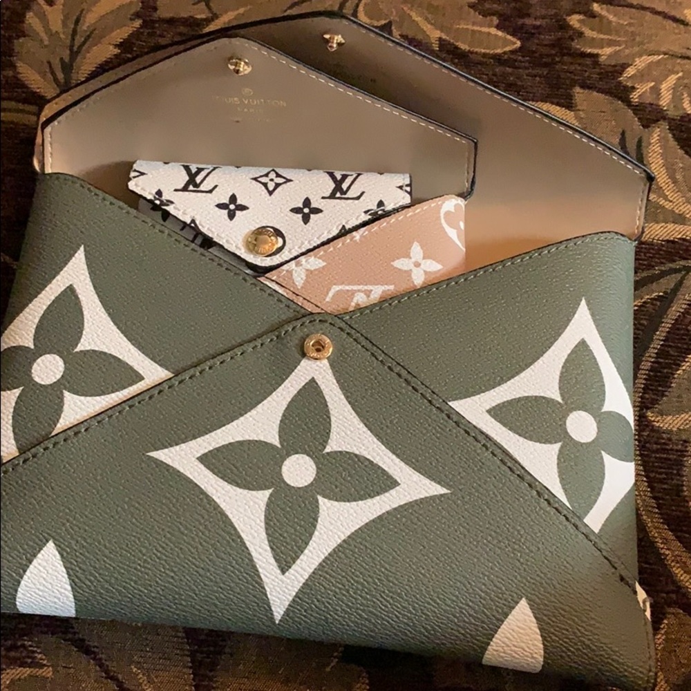 Louis Vuitton Pochette Kirigami